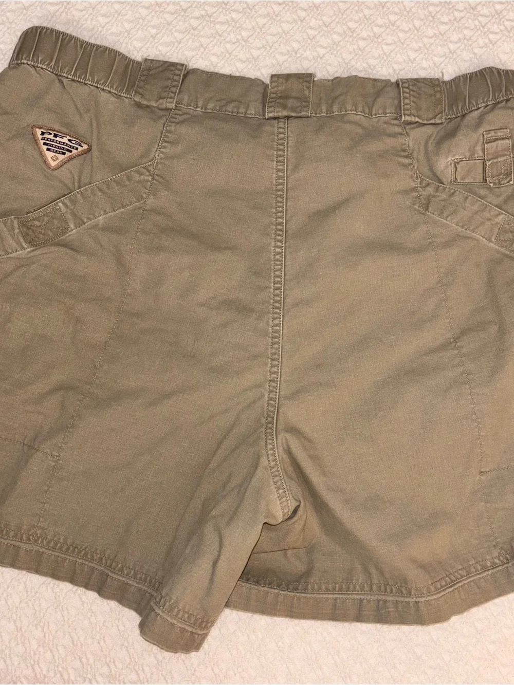 Columbia PFG Men’s XL Olive Green Cargo 5.5” Short Original Fishing outdoors